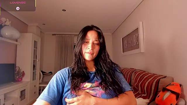 Snapshot of bella_apont chatting on 11/01/25, 11:07 bella apont online show from 11/01/25, 11:07