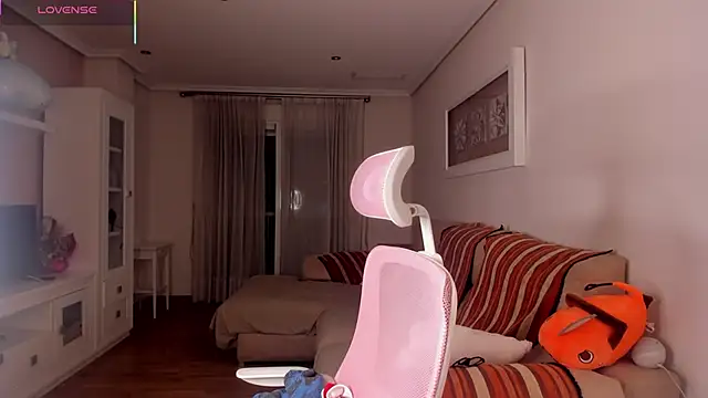 Snapshot of bella_apont chatting on 11/05/25, 10:43 bella apont online show from 11/05/25, 10:43