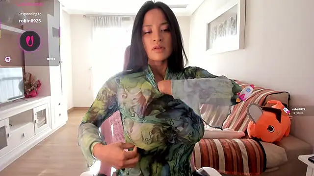 Snapshot of bella_apont chatting on 11/20/25, 09:31 bella apont online show from 11/20/25, 09:31