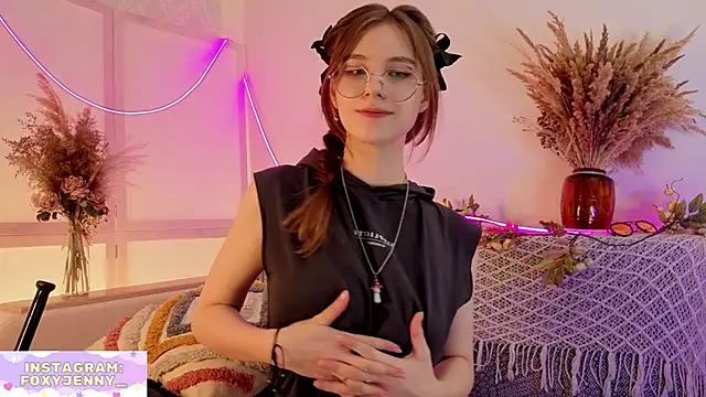 Snapshot of JennyDilly chatting on 11/30/25, 08:35 JennyDilly online show from 11/30/25, 08:35