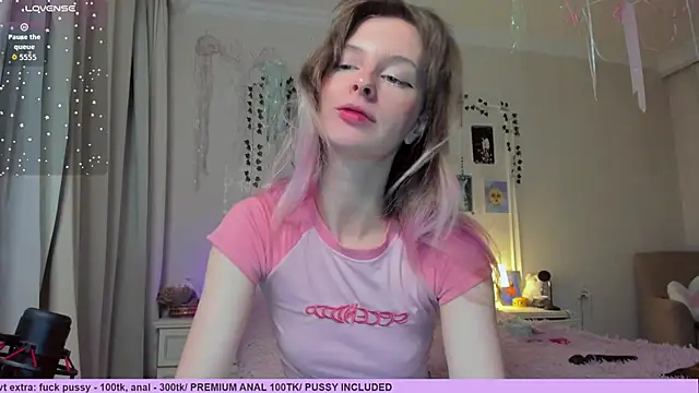 Snapshot of Neko_kitsune1 chatting on 12/16/25, 06:13 Neko kitsune1 online show from 12/16/25, 06:13