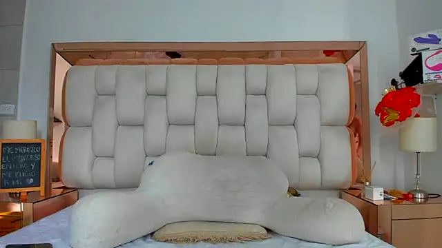 Snapshot of emilyparkerr01 chatting on 10/10/25, 09:47 emilyparkerr01 online show from 10/10/25, 09:47