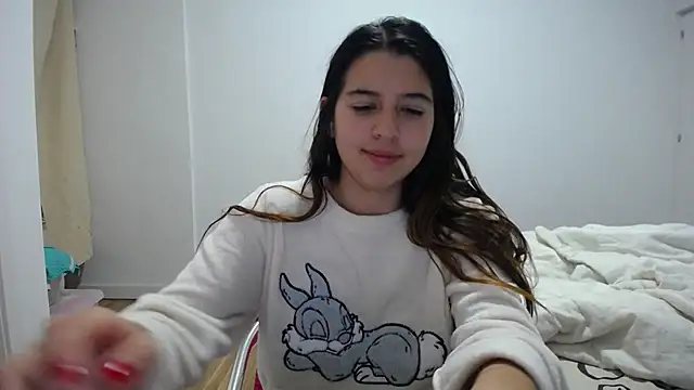 Snapshot of Contantin_helena chatting on 01/06/25, 06:20 Contantin helena online show from 01/06/25, 06:20