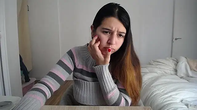 Snapshot of Contantin_helena chatting on 01/08/25, 01:41 Contantin helena online show from 01/08/25, 01:41