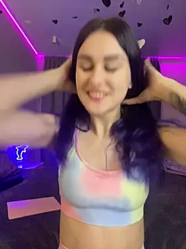 Snapshot of Erotic_Synth_Goddess chatting on 02/09/25, 04:18 Erotic Synth Goddess online show from 02/09/25, 04:18