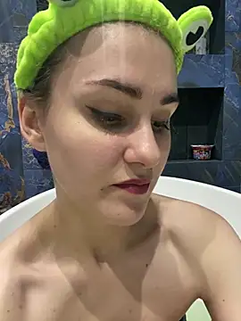 Snapshot of Erotic_Synth_Goddess chatting on 02/24/25, 04:15 Erotic Synth Goddess online show from 02/24/25, 04:15