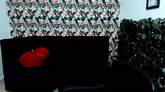 Snapshot of Wendy_Hot_ chatting on 03/05/25, 03:51 Wendy Hot online show from 03/05/25, 03:51