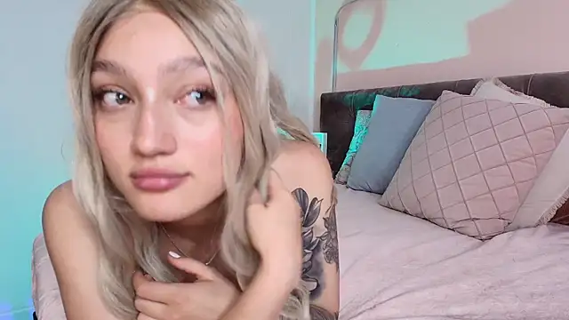 Giaa Ross online show from 01/17/25, 05:41