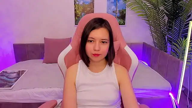 Lina Brownie online show from 02/19/25, 04:55
