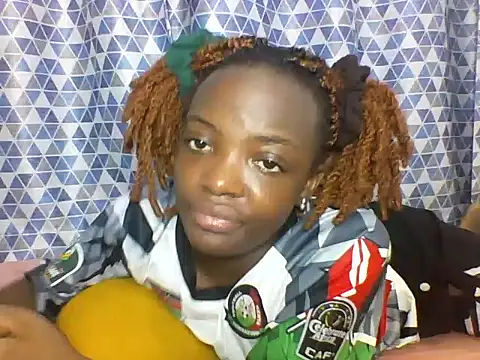 Snapshot of HOTBABE19 chatting on 03/04/25, 06:18 HOTBABE19 online show from 03/04/25, 06:18