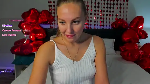 Kelly Hardy online show from 02/15/25, 12:04