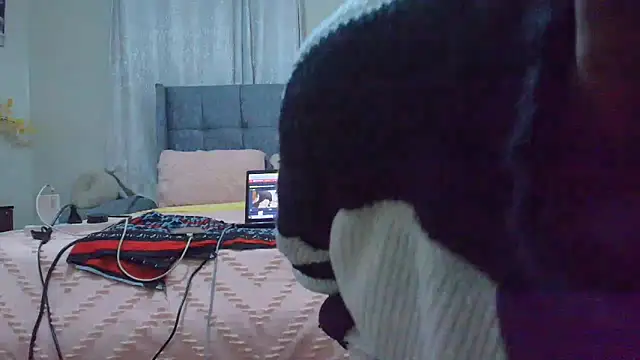 t-NaughtyLicia online show from 04/29/26, 02:04