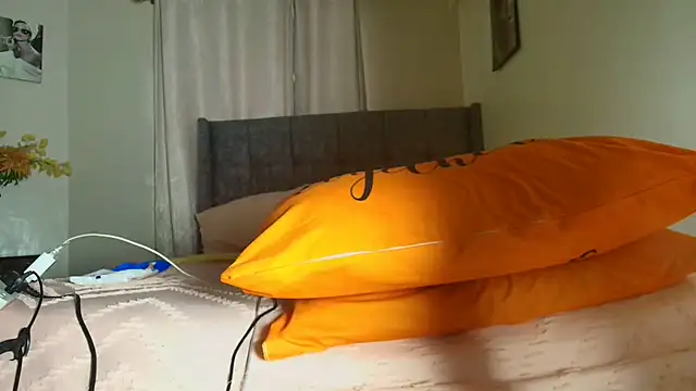 t-NaughtyLicia online show from 04/30/26, 05:14