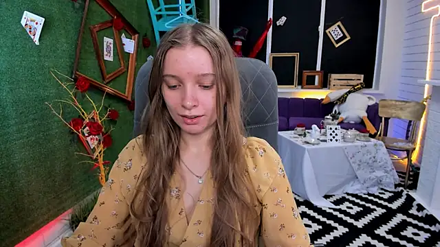 MayaSinabon online show from 12/04/24, 07:17
