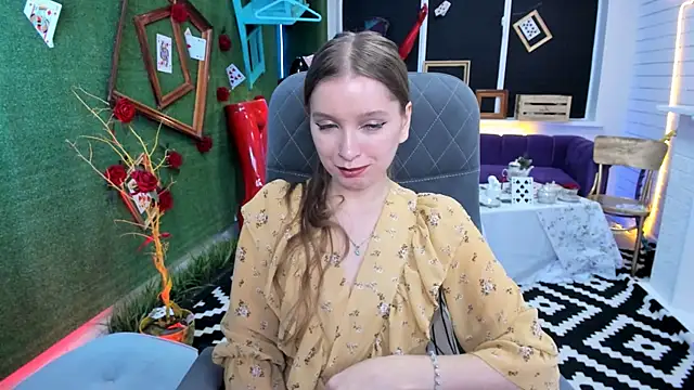 MayaSinabon online show from 12/04/24, 10:24