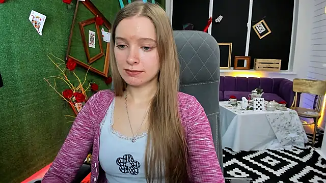 MayaSinabon online show from 12/11/24, 01:17