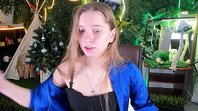 MayaSinabon online show from 12/17/24, 09:07