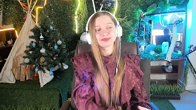 MayaSinabon online show from 12/22/24, 03:22