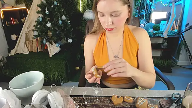 MayaSinabon online show from 12/24/24, 03:26
