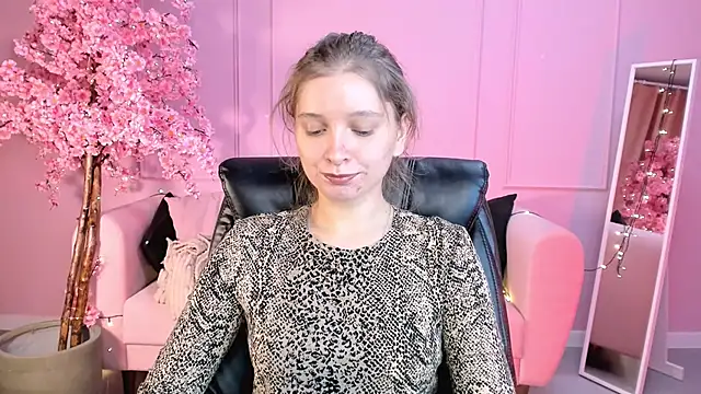 MayaSinabon online show from 01/08/25, 04:11