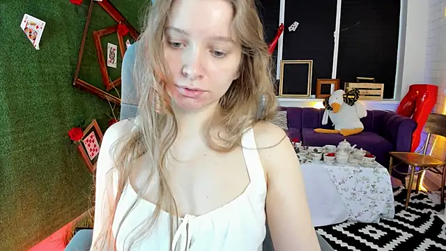 MayaSinabon online show from 02/02/25, 09:08