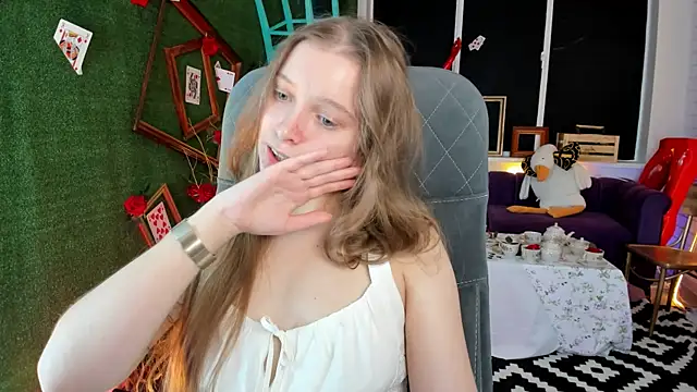 MayaSinabon online show from 02/02/25, 03:17