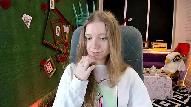 MayaSinabon online show from 02/08/25, 12:28