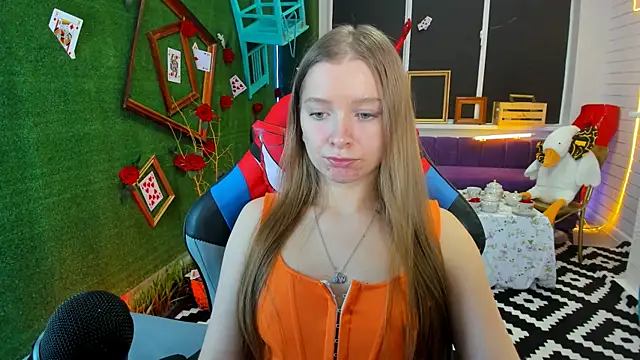 MayaSinabon online show from 02/12/25, 12:12