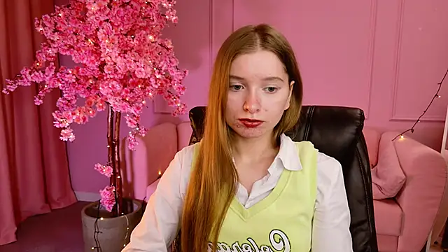 MayaSinabon online show from 03/08/25, 12:20
