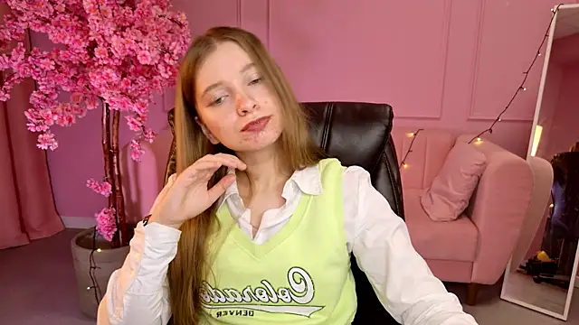 MayaSinabon online show from 03/08/25, 03:24