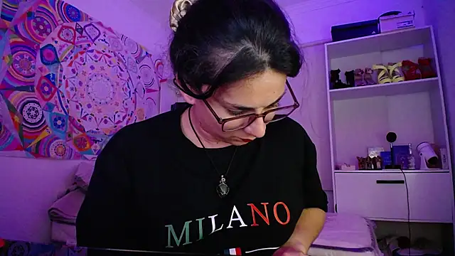 Snapshot of Amarantha_666 chatting on 10/15/25, 10:43 Amarantha 666 online show from 10/15/25, 10:43