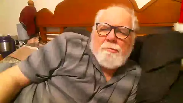Snapshot of Slydevil_SC chatting on 12/02/24, 02:19 Slydevil SC online show from 12/02/24, 02:19