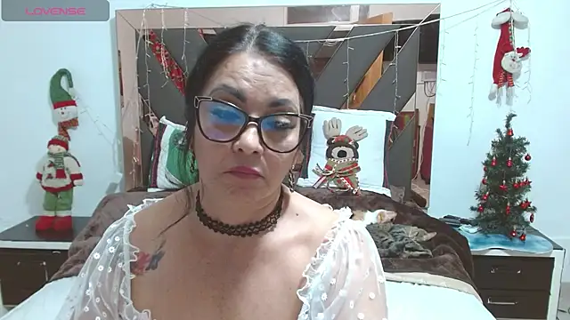 lindaesmeralda online show from 01/04/25, 02:35