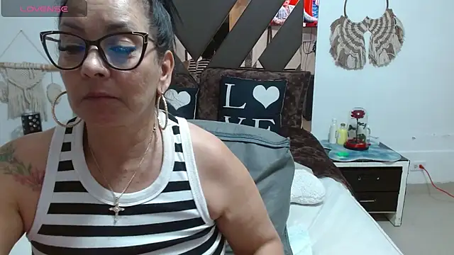 lindaesmeralda online show from 02/23/25, 11:14