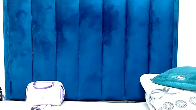 HotSmallTits online show from 05/15/26, 06:48