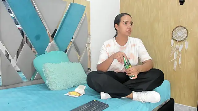 Luya Jhon online show from 01/25/25, 11:23
