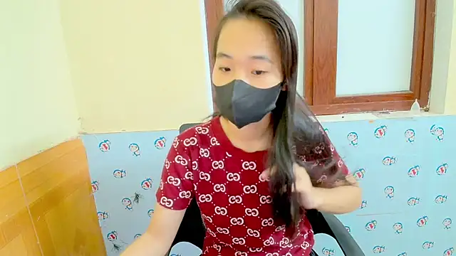 Snapshot of __Saphia__ chatting on 10/21/25, 12:44 Saphia online show from 10/21/25, 12:44