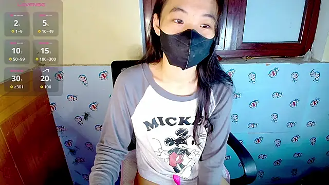 Snapshot of __Saphia__ chatting on 10/30/25, 03:02 Saphia online show from 10/30/25, 03:02