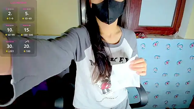 Snapshot of __Saphia__ chatting on 11/03/25, 03:13 Saphia online show from 11/03/25, 03:13