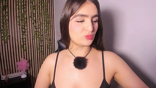 sofia 44 online show from 06/24/26, 04:17