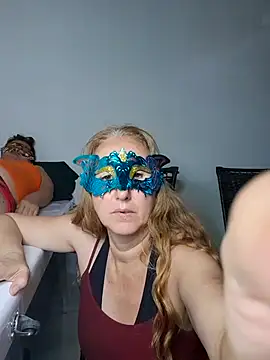 Snapshot of MILEIDE980 chatting on 09/13/25, 12:05 MILEIDE980 online show from 09/13/25, 12:05