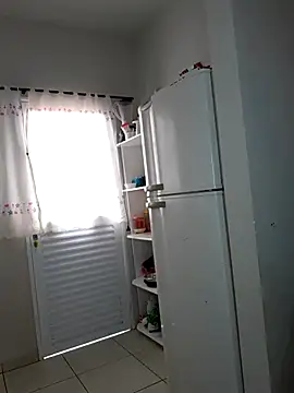 Snapshot of MILEIDE980 chatting on 09/22/25, 11:01 MILEIDE980 online show from 09/22/25, 11:01