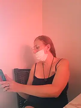 Snapshot of MILEIDE980 chatting on 10/05/25, 07:23 MILEIDE980 online show from 10/05/25, 07:23