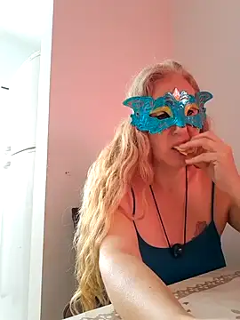 Snapshot of MILEIDE980 chatting on 10/30/25, 01:12 MILEIDE980 online show from 10/30/25, 01:12