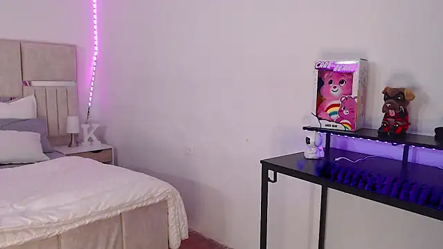 Snapshot of KimGeorgia_ chatting on 03/07/25, 11:05 KimGeorgia online show from 03/07/25, 11:05