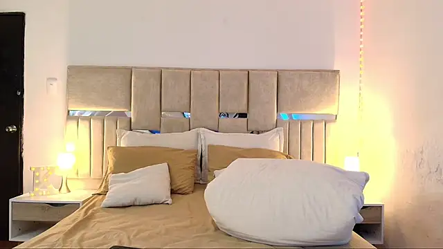 Snapshot of KimGeorgia_ chatting on 11/28/25, 12:13 KimGeorgia online show from 11/28/25, 12:13