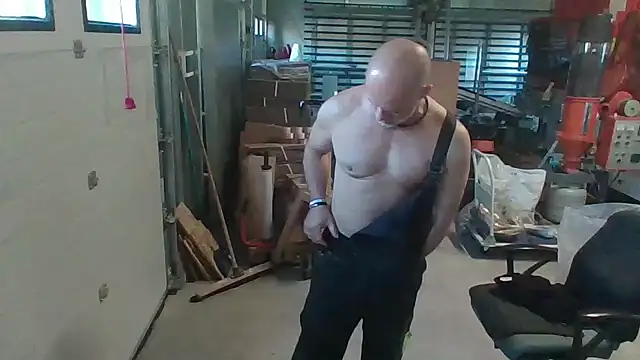 Snapshot of Boomerhun chatting on 10/25/25, 06:54 Boomerhun online show from 10/25/25, 06:54