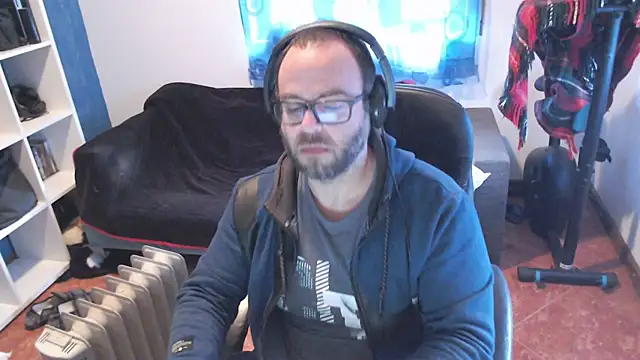 ravingr4d4 online show from 02/07/25, 03:08