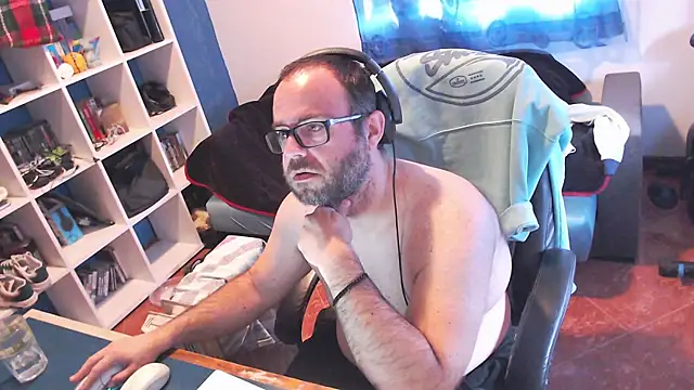 ravingr4d4 online show from 02/12/25, 12:12