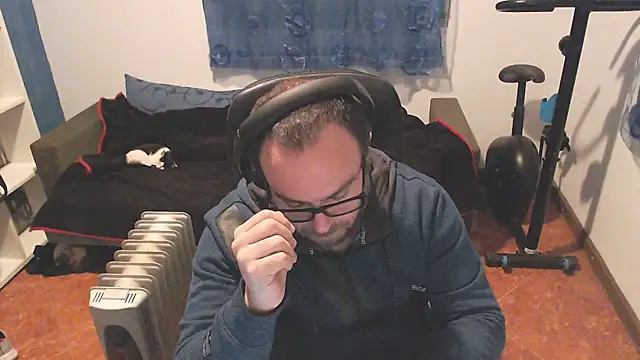 ravingr4d4 online show from 02/13/25, 10:00